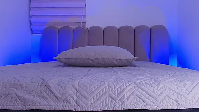 abbyrouss  online show from November 20, 2025, 3:18 am