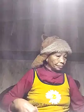 -Xuka-200 online show from February 9, 2026, 3:43 pm