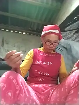 -Xuka-200 online show from December 23, 2025, 1:16 am