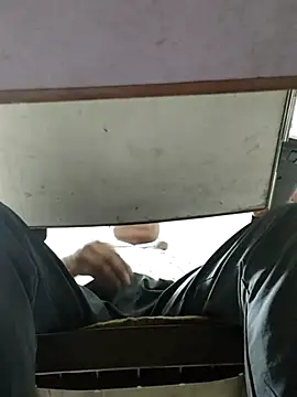 Famit025 online show from November 28, 2025, 1:33 pm