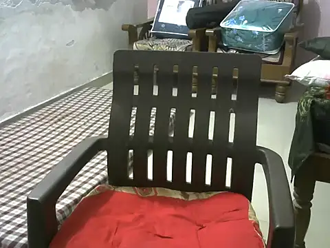 Famit025 online show from January 8, 2026, 4:24 pm