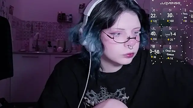 Snapshot of Alice_Zev chatting on February 12, 2026, 11:26 pm Alice Zev online show from February 12, 2026, 11:26 pm