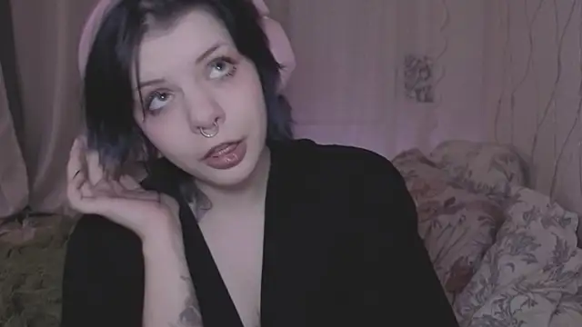 Snapshot of Alice_Zev chatting on April 15, 2026, 12:38 am Alice Zev online show from April 15, 2026, 12:38 am