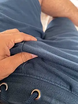 sunnu 97  online show from March 1, 2026, 8:03 am