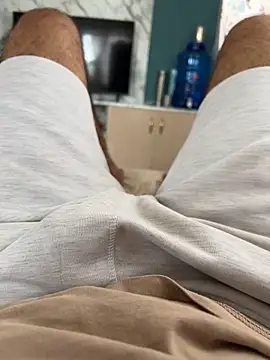 sunnu 97  online show from October 21, 2025, 5:40 am