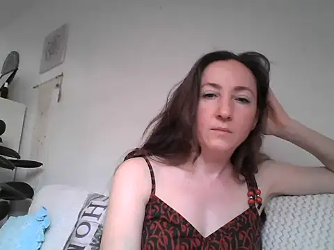 Snapshot of Valessya chatting on June 16, 2026, 5:35 pm Valessya online show from June 16, 2026, 5:35 pm