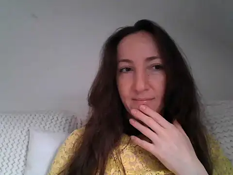 Snapshot of Valessya chatting on May 5, 2026, 2:42 pm Valessya online show from May 5, 2026, 2:42 pm