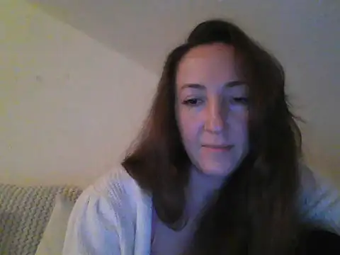 Snapshot of Valessya chatting on May 8, 2026, 7:39 pm Valessya online show from May 8, 2026, 7:39 pm