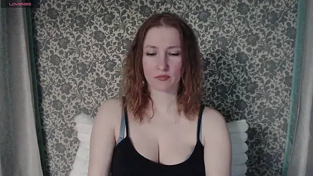 LesanaMagic online show from February 19, 2025, 8:31 pm