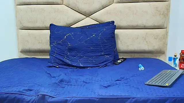 Angell cooper online show from October 10, 2025, 2:18 pm