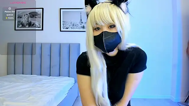 yanyaan online show from February 15, 2026, 8:30 pm