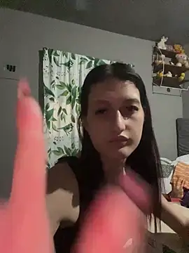 Caroline daring online show from April 29, 2026, 12:15 am