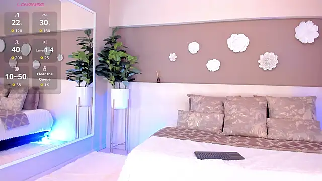 VictoriaShelby online show from October 11, 2025, 11:55 am