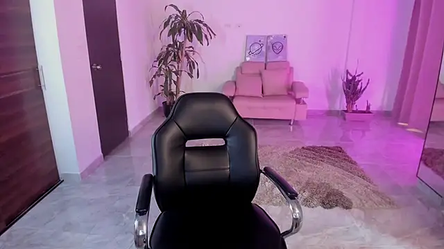 Candy fox 19 online show from December 16, 2025, 7:07 pm