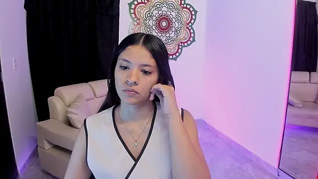 Candy fox 19 online show from March 14, 2026, 1:06 pm