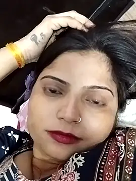 Hot-Pooja25 online show from May 4, 2026, 5:49 pm