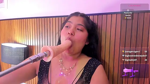 mysticlatina1 online show from September 21, 2025, 12:10 pm