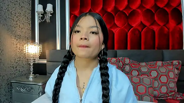 SharonBonet online show from November 16, 2025, 12:43 pm