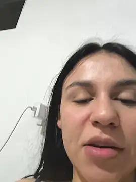 Daniela-rosee online show from June 28, 2026, 12:17 am