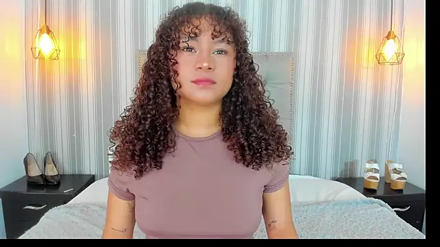 Snapshot of Sofiapassionne chatting on July 16, 2026, 1:30 pm Sofiapassionne online show from July 16, 2026, 1:30 pm