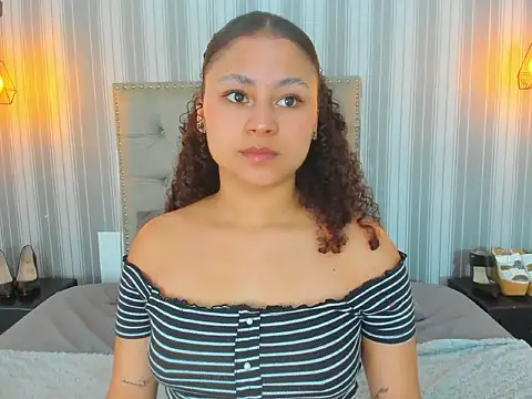 Sofiapassionne online show from February 25, 2026, 2:06 pm