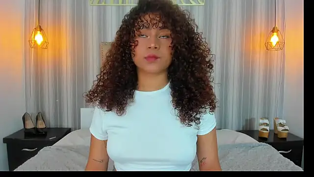 Snapshot of Sofiapassionne chatting on July 15, 2026, 1:29 pm Sofiapassionne online show from July 15, 2026, 1:29 pm