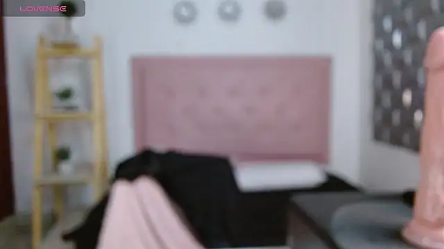 Dulce  Lovee online show from February 11, 2026, 10:09 pm