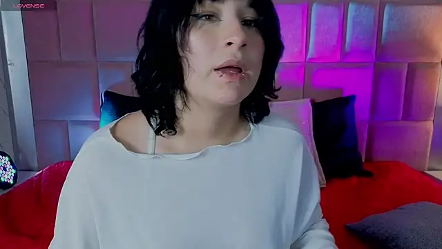RobinBennett online show from July 6, 2026, 4:20 pm