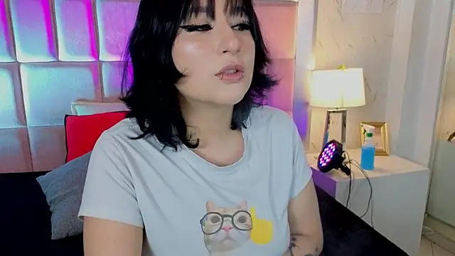 RobinBennett online show from July 27, 2026, 12:45 pm