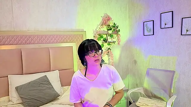 RobinBennett online show from October 15, 2025, 12:24 pm