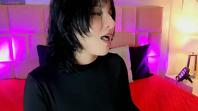 RobinBennett online show from June 21, 2026, 12:44 pm