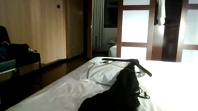 Astrid3 online show from October 9, 2025, 8:53 pm