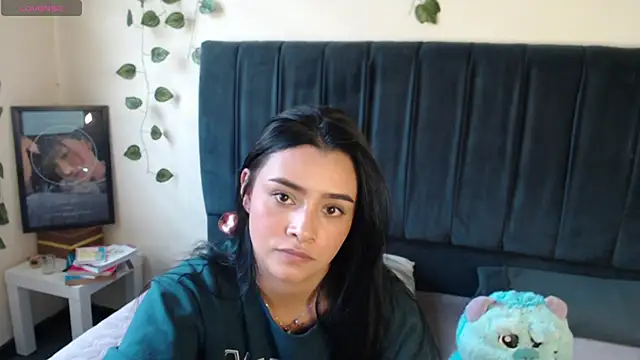 MarilynWhite  online show from September 19, 2025, 5:39 pm