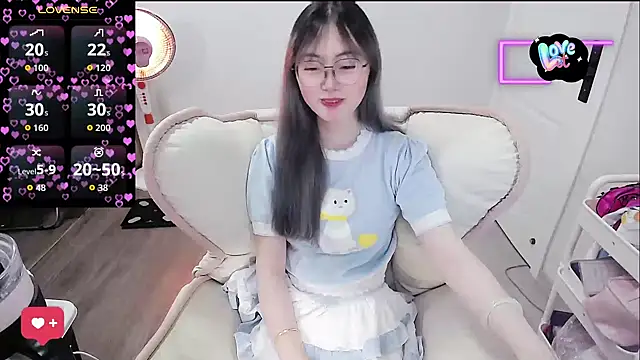 baby-yaya20 online show from February 8, 2026, 10:46 am