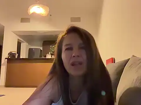 Snapshot of Avelinii chatting on June 11, 2026, 7:55 pm Avelinii online show from June 11, 2026, 7:55 pm