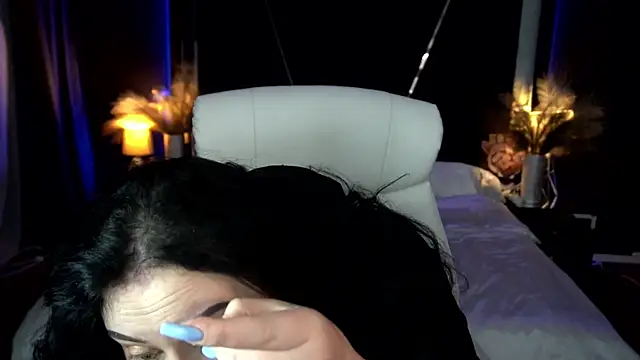 SerahMirabeli online show from November 16, 2025, 8:13 pm