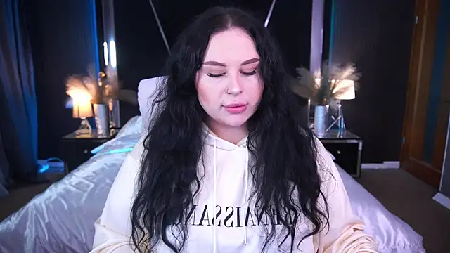 SerahMirabeli online show from October 15, 2025, 7:11 pm