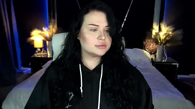 SerahMirabeli online show from November 26, 2025, 8:09 pm