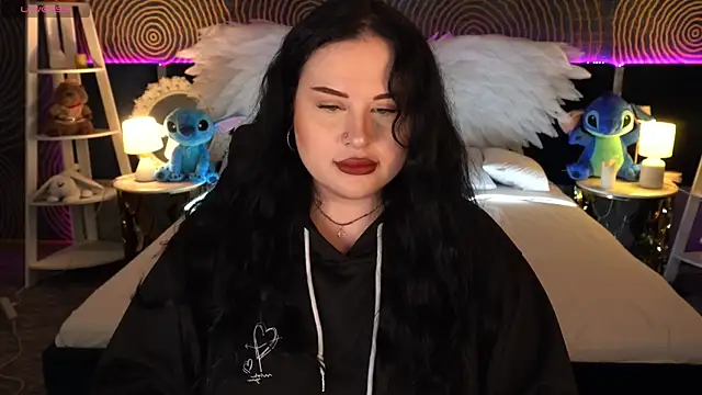 SerahMirabeli online show from November 13, 2025, 7:40 pm