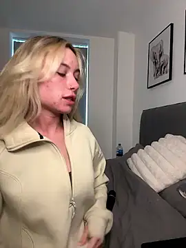 SexySaraxxoo online show from January 14, 2026, 9:46 am