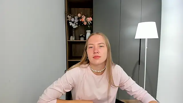 AlbaMesick online show from September 11, 2025, 5:40 am