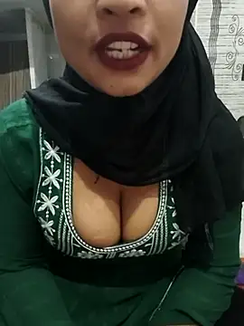 Snapshot of Itz_Mayra_ chatting on November 22, 2025, 9:02 pm Itz Mayra online show from November 22, 2025, 9:02 pm