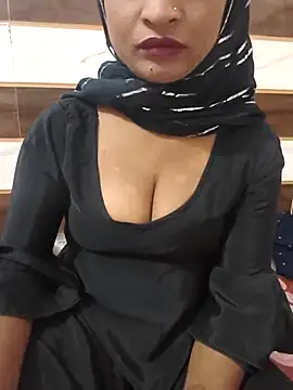 Snapshot of Itz_Mayra_ chatting on October 15, 2025, 7:27 am Itz Mayra online show from October 15, 2025, 7:27 am