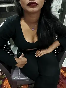 Snapshot of Itz_Mayra_ chatting on November 13, 2025, 7:40 pm Itz Mayra online show from November 13, 2025, 7:40 pm