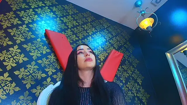 elinne hendrix  online show from October 20, 2025, 12:49 pm