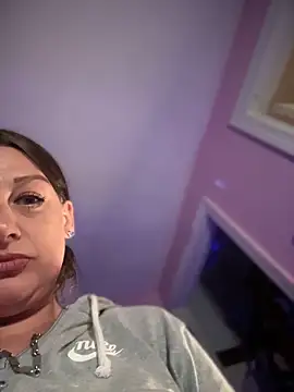 shortywidaphatty online show from October 28, 2025, 1:21 pm