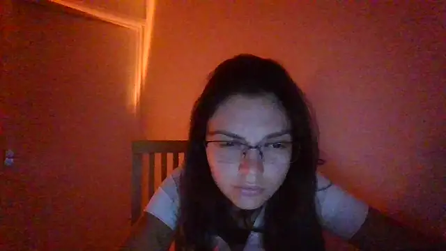 Snapshot of Zerinaa chatting on July 7, 2026, 8:45 pm Zerinaa online show from July 7, 2026, 8:45 pm
