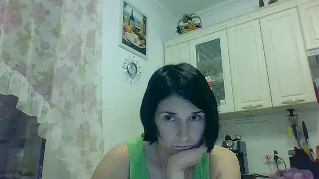Snapshot of Zorayyaa chatting on July 7, 2026, 8:01 pm Zorayyaa online show from July 7, 2026, 8:01 pm