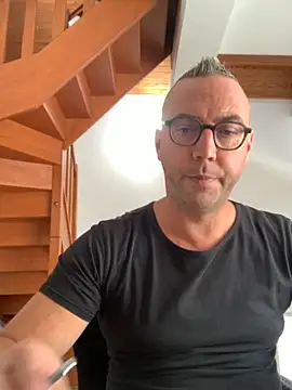 Marronglace1 online show from October 4, 2025, 9:00 am