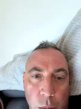 Marronglace1 online show from November 20, 2025, 9:54 am